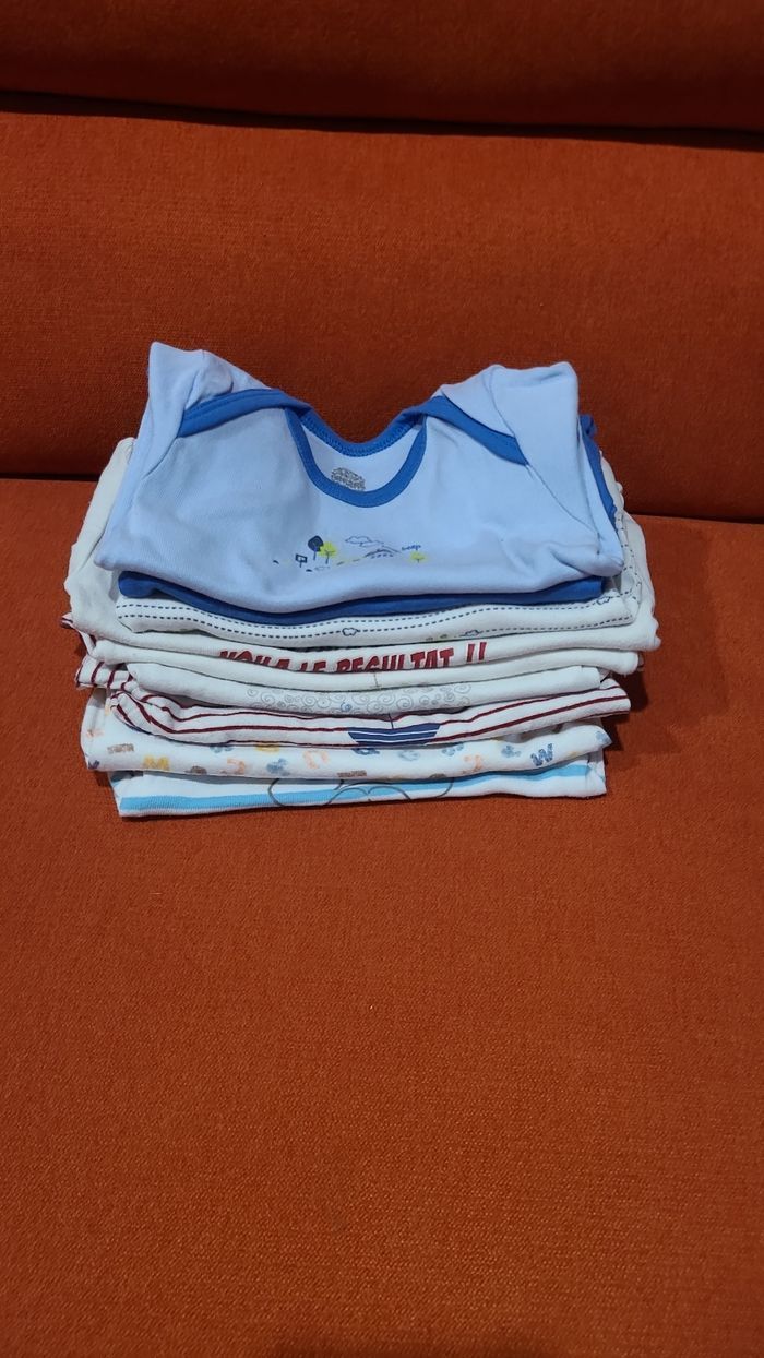 Lot body manche courte 18 mois