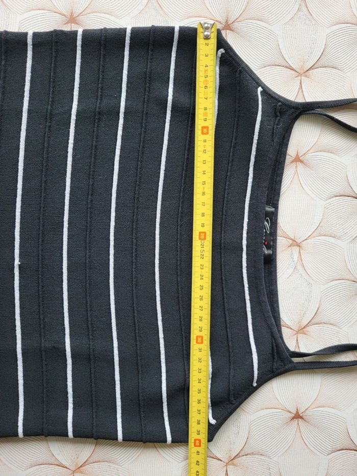 Top/Haut fine bretelle taille L - photo numéro 3
