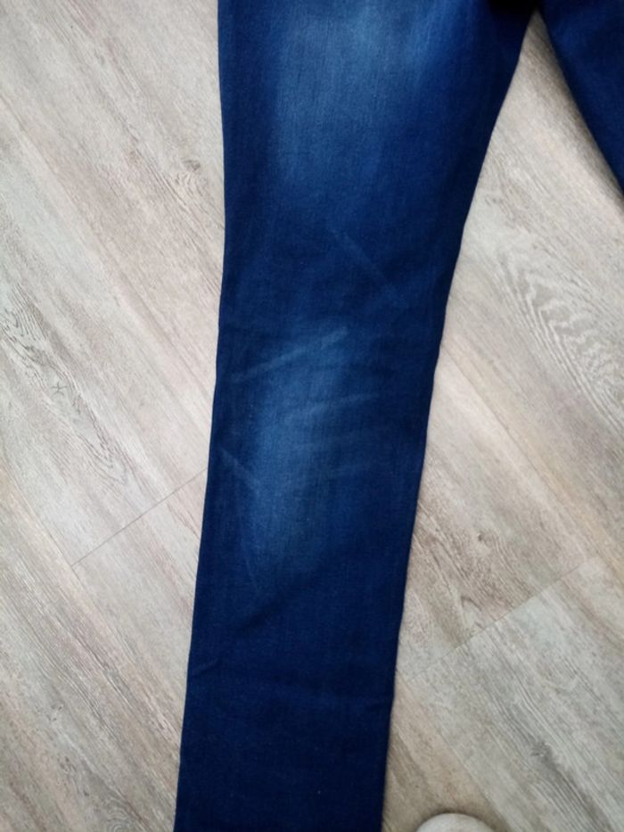 Jean femme T. 46 - photo numéro 6