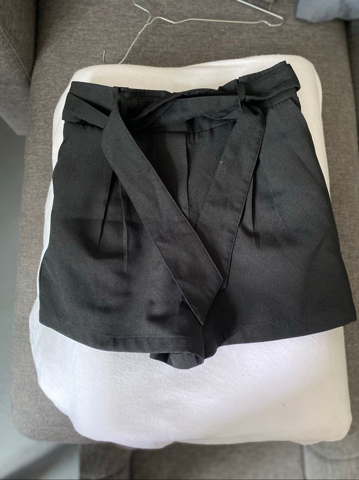 Short tailleur noir