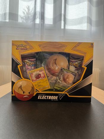 Pokémon Coffret Électrode V de Hisui Épée et Bouclier EB Neuf Français