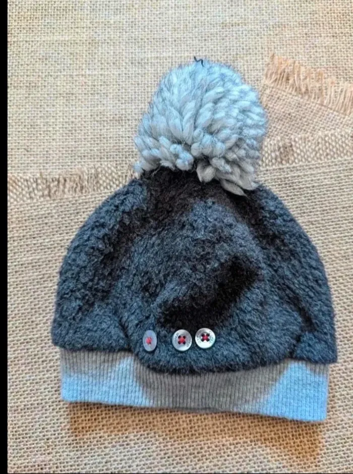 Bonnet pompon