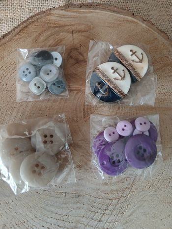 Lot de 4 sachets de boutons
