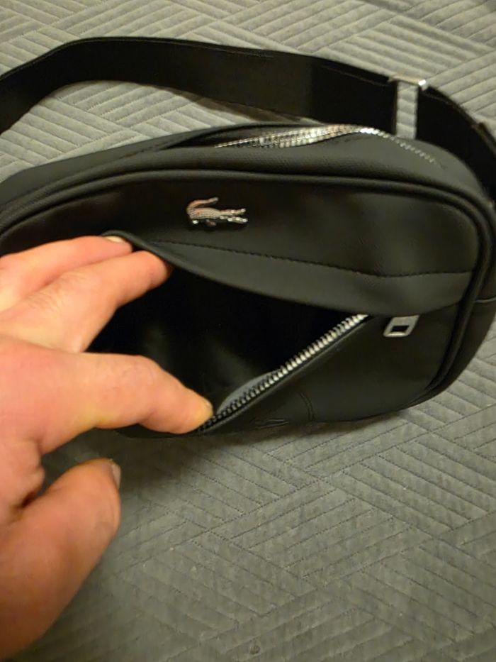 Sac à bandoulière Lacoste - photo numéro 4