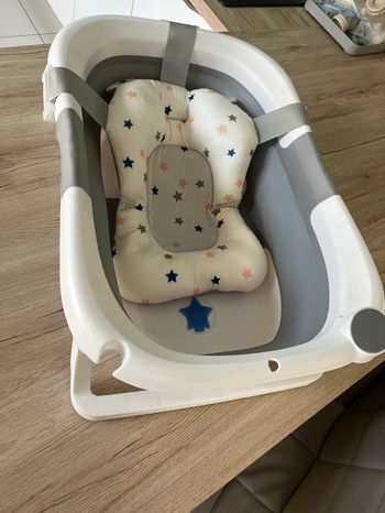 Baignoire bébé avec coussin