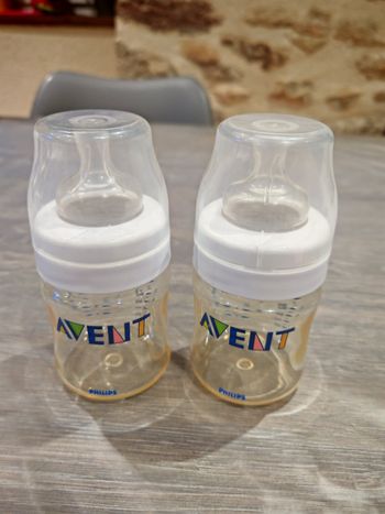 Lot 2 biberons 125ml AVENT 
