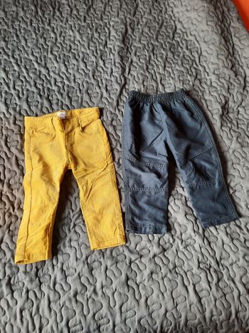 Lot de 2 pantalons taille 18 mois