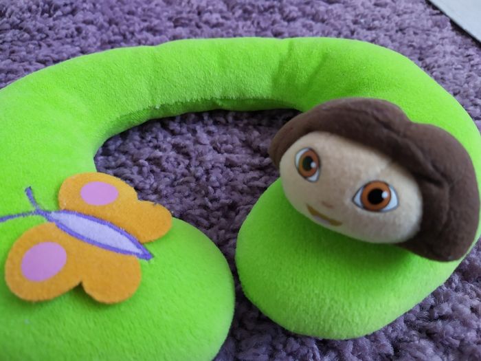 Tour de cou Dora pour voiture