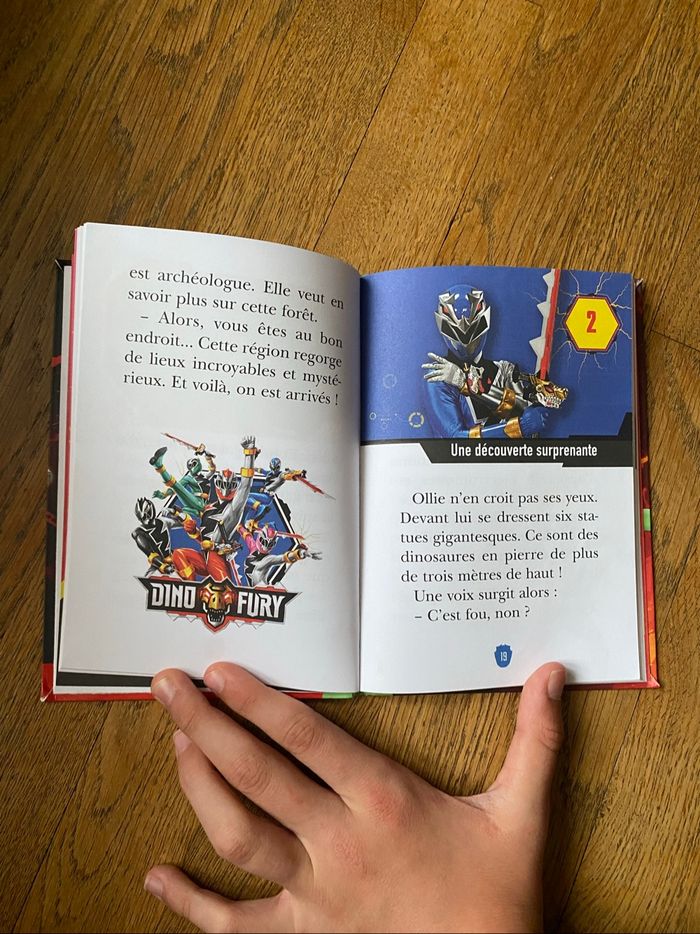 Livre Power Rangers Dino Fury Destination Dinohenge - photo numéro 3