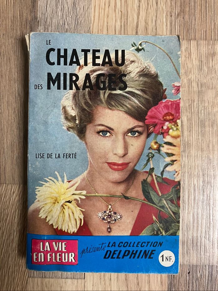 Livre ancien-La collection Delphine numéro 107-Le château des mirages