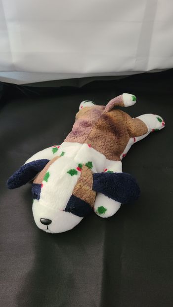 doudou saint bernard chien couché noël