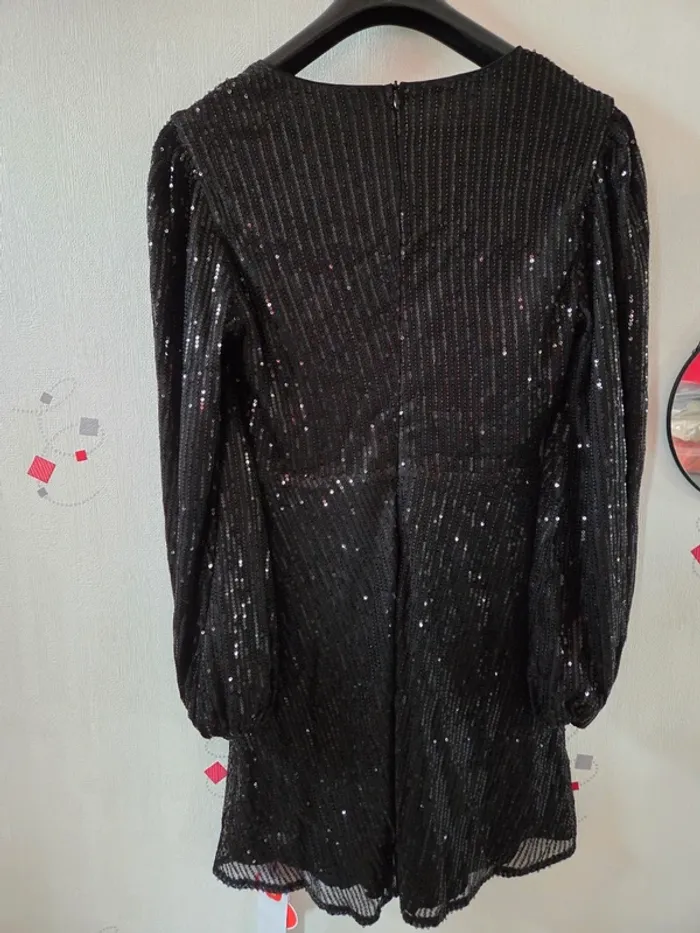 Magnifique robe mini a paillettes T M Cider neuve - photo numéro 5