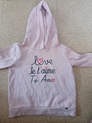 Sweat avec capuche 6 ans