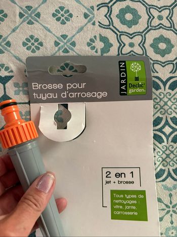 Brosse pour tuyau d’arrosage neuf