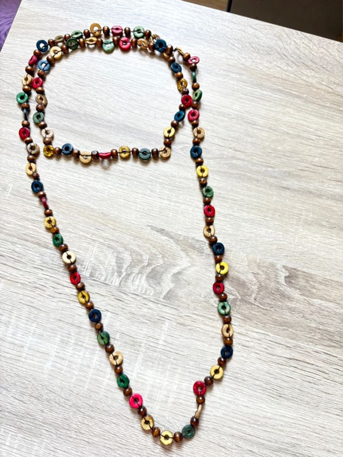 Long collier à perles colorés en bois - photo numéro 3