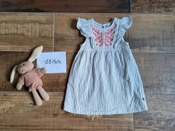 Robe 18 mois - photo numéro 2