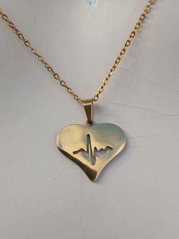 Collier en acier inoxydable doré coeur onde