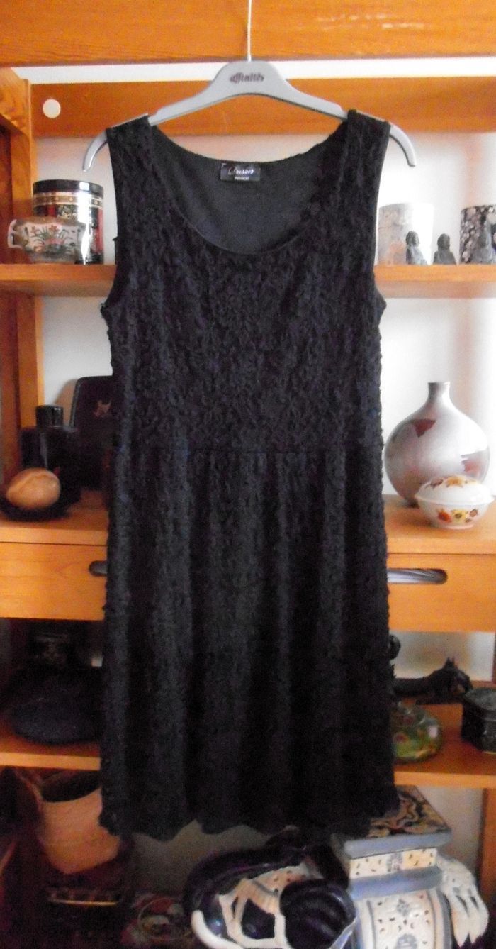 Robe noire à dentelles, taille XL 42, Yessica, petite robe noire, soirée - photo numéro 1