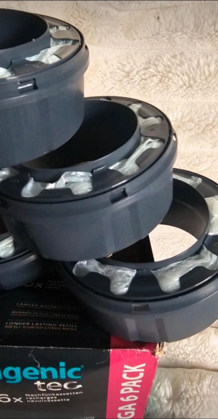 Lot de 6 recharges originales Sangenic Tec Tommee Tippee - photo numéro 2