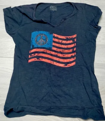 T shirt drapeau peace and love marine 38 M