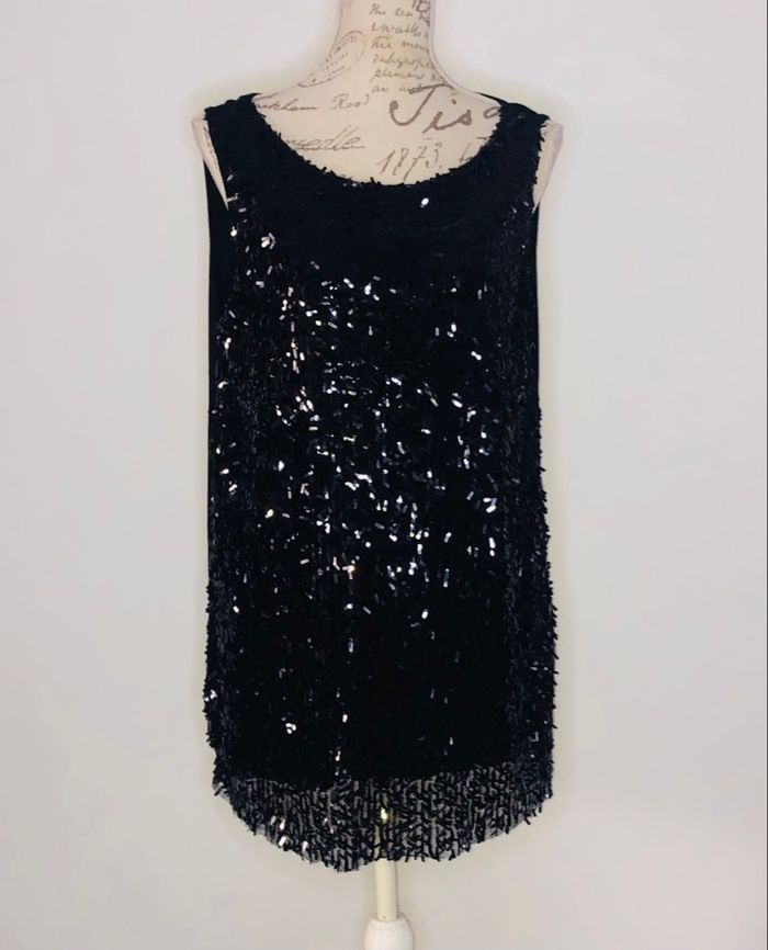 Haut noir pailleté