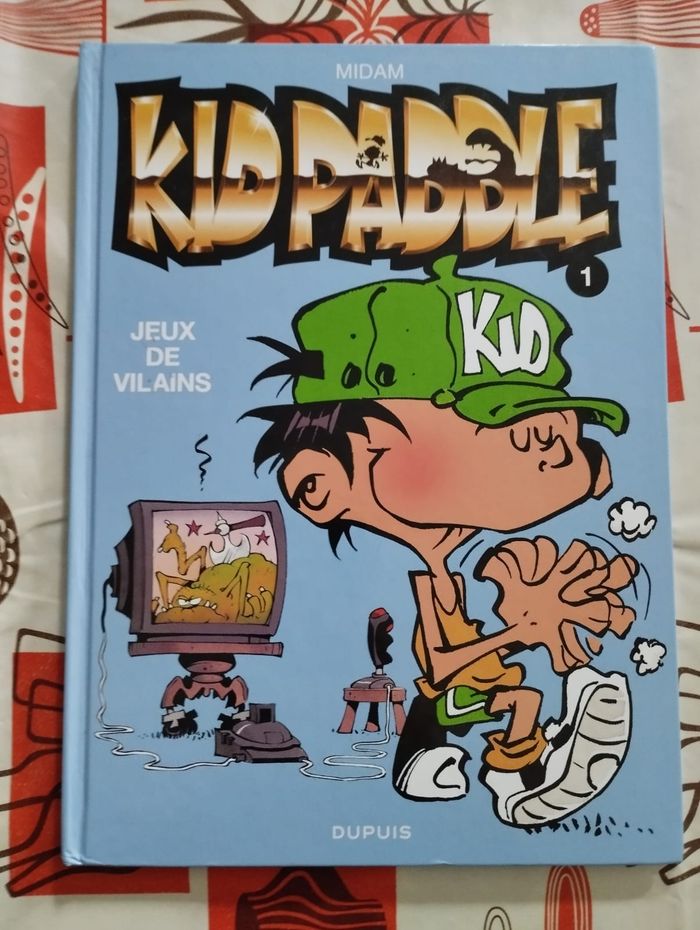 Lot BDs Astérix, Kid Paddle, Mythos et Les Ptits Diables - photo numéro 2