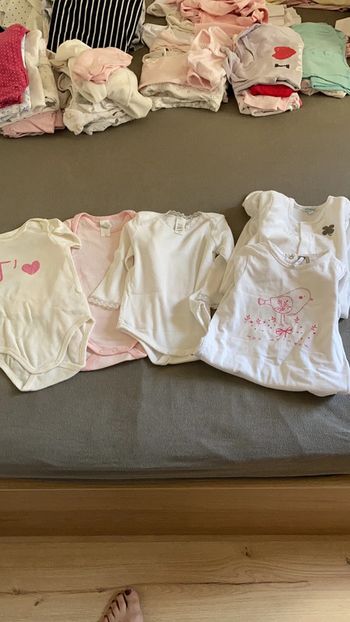 Pyjama et bodies