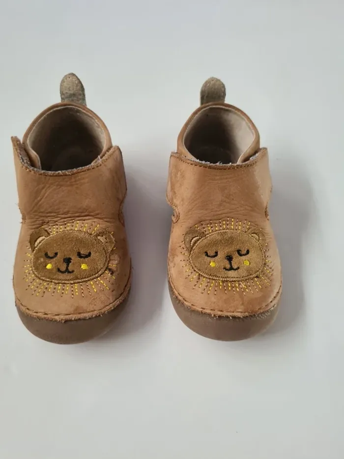 Chaussons vertbaudet Taille 21