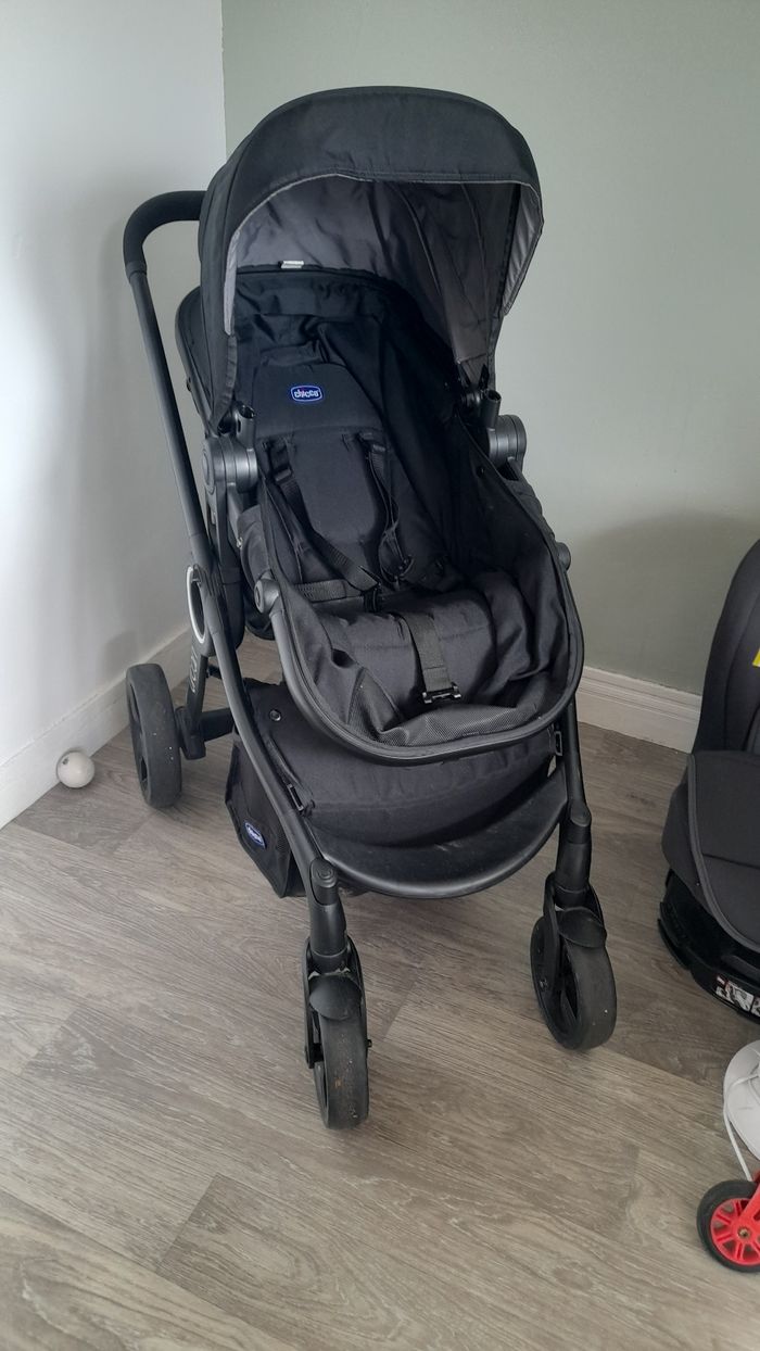 Poussette chicco - photo numéro 3