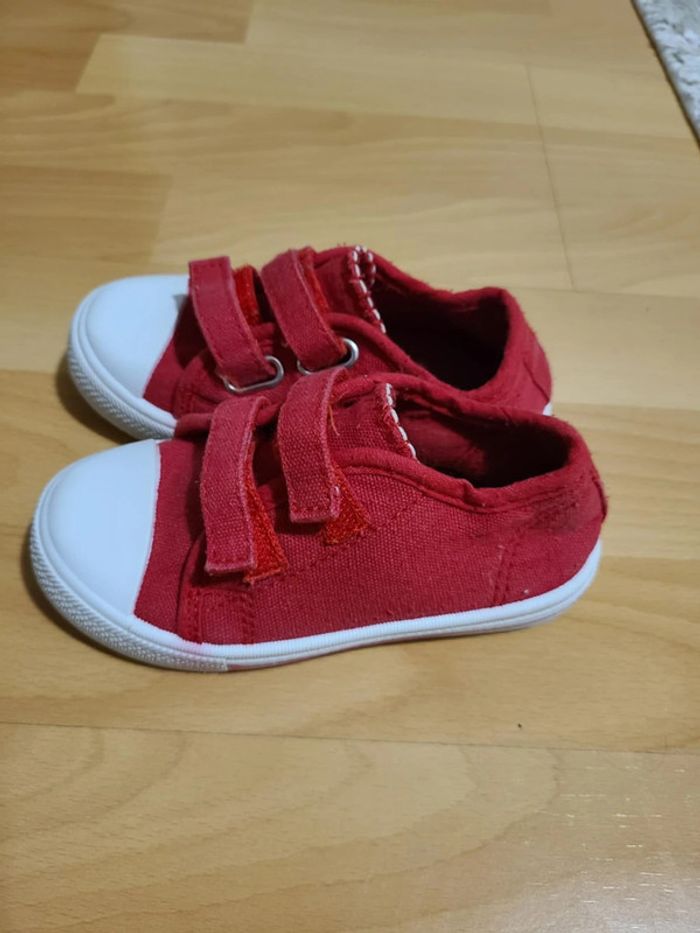 Chaussures rouge en toile à scratch • pointure 25 - photo numéro 2