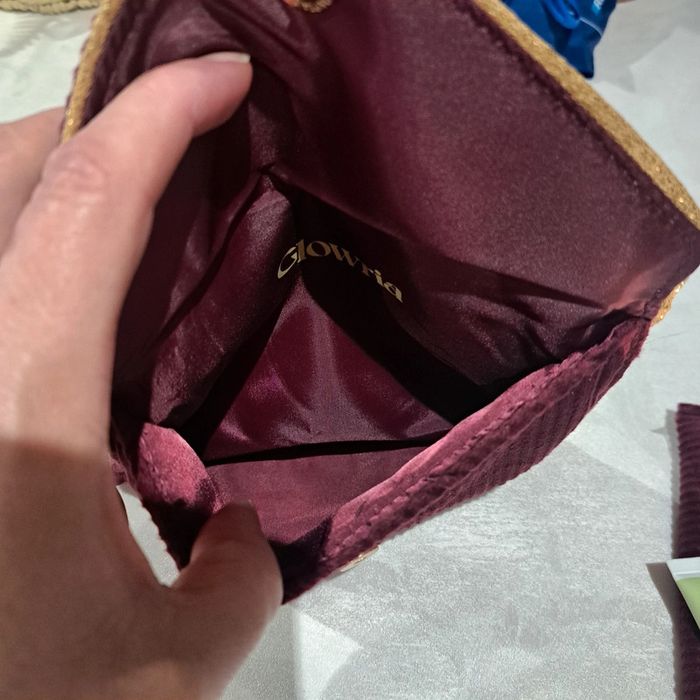 Pochette + 2 produits de soins neuf - photo numéro 6