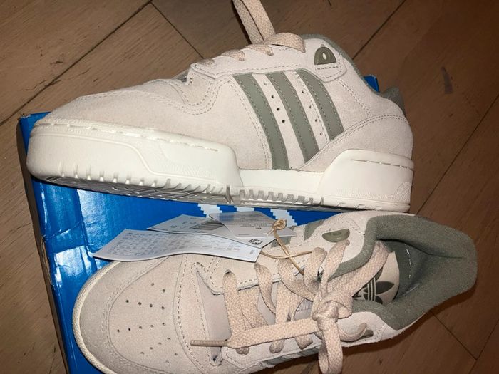 Basket Adidas - photo numéro 2