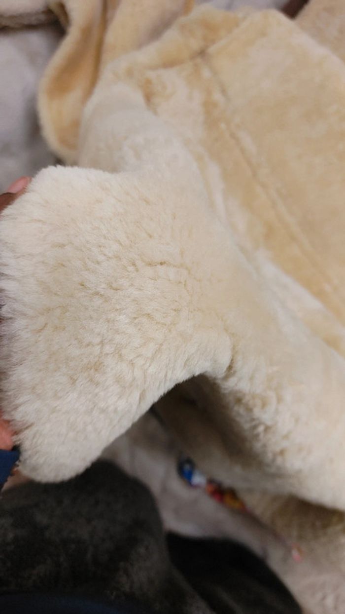 Beau manteau en peau de mouton retourné Shearling montone capuche laine blanche - photo numéro 6