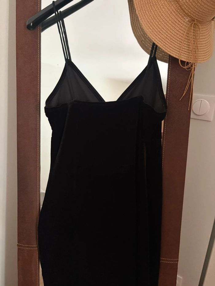 Robe en velours noir de la marque shein - photo numéro 2