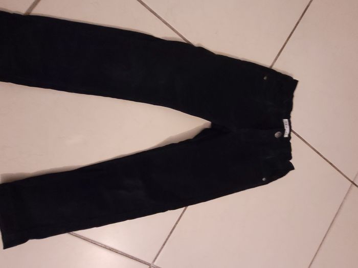 Pantalon noir taille 4-5 ans