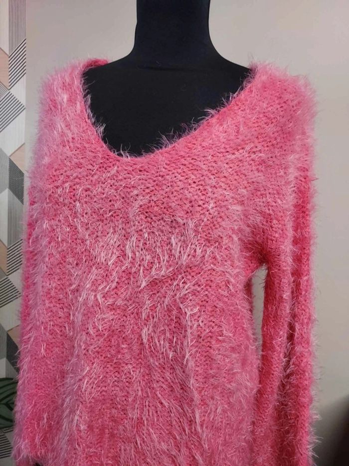 Pull rose effet poils Bershka - photo numéro 2