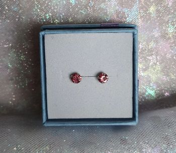 Boucles d'oreilles puce