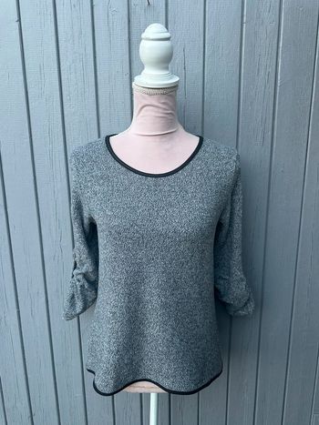 Pull gris léger manches longues dos noeud noir