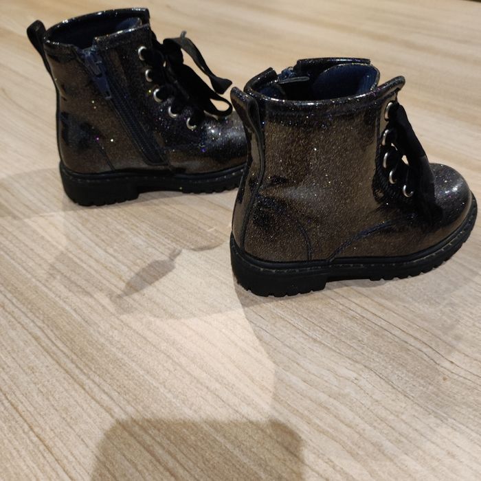 Chaussures taille 22 - photo numéro 2