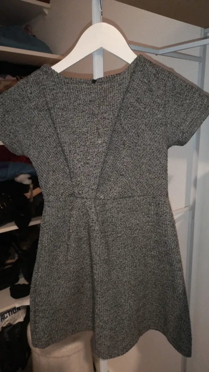 Robe grise Zara
