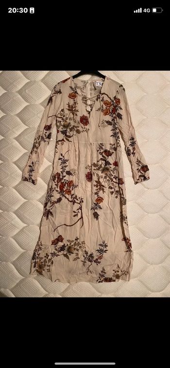 Jolie robe longue fleurie