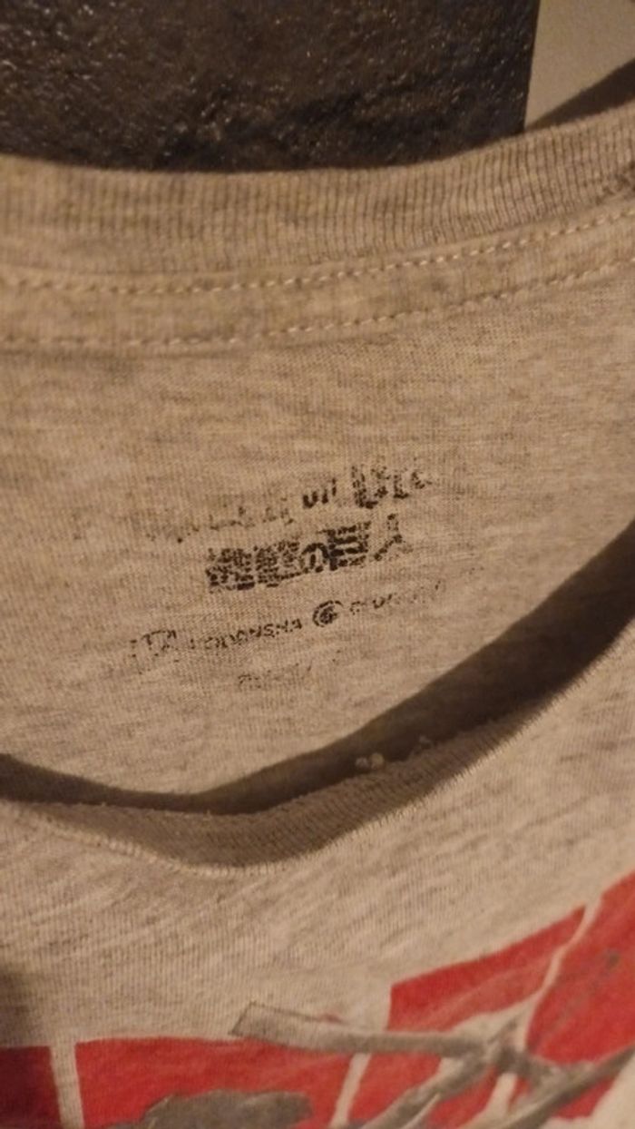 T-shirt attaque des titans - photo numéro 3
