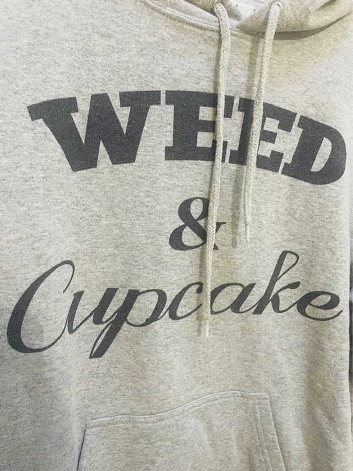 Sweat à capuche gris “Weed & Cupcake” unisexe – taille S - photo numéro 4