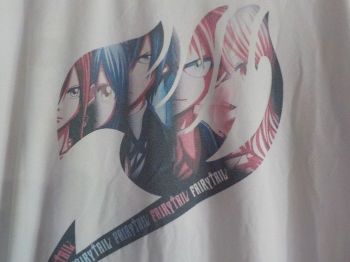 TSHIRT BLANC DESSIN MANGA FAIRY TAIL TAILLE L - photo numéro 2