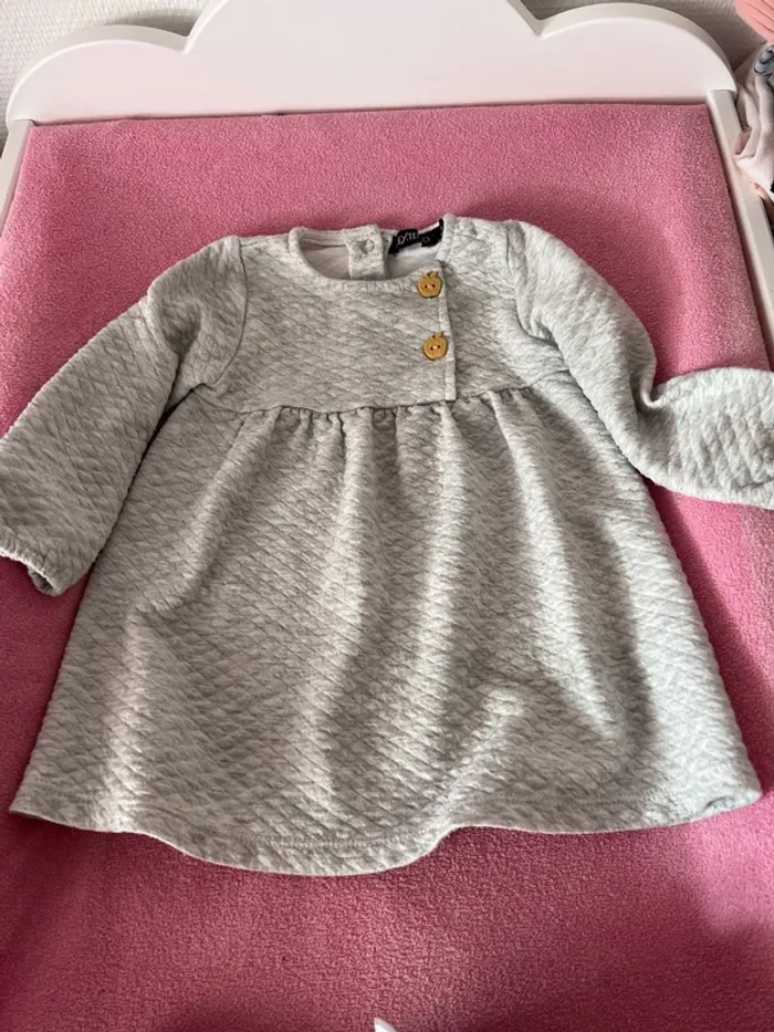 Lot de 3 robes taille 12 mois - photo numéro 2