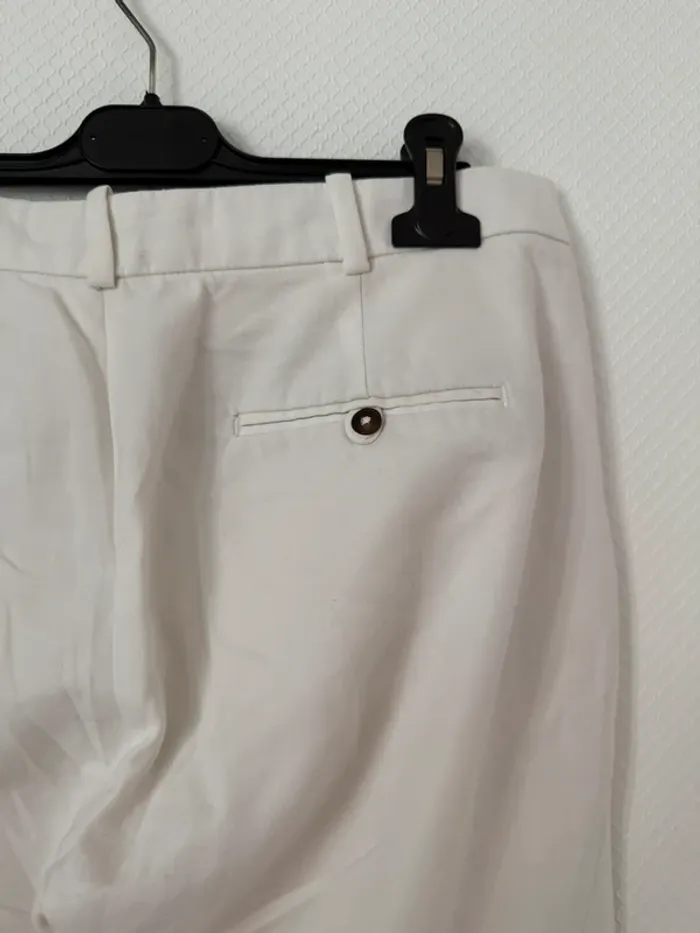 Pantalon en bon état taille 38 blanc Zara - photo numéro 4