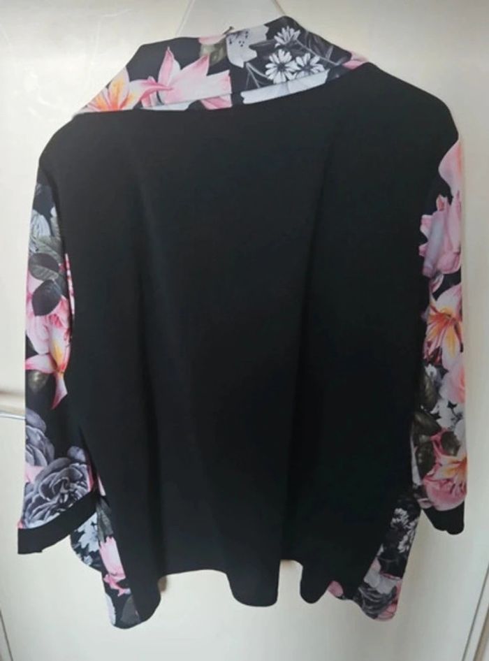 Veste fleurie - photo numéro 3