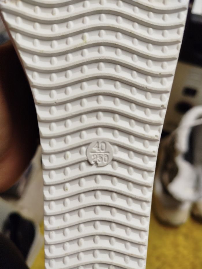 Converse à talons taille 40 neuve - photo numéro 3