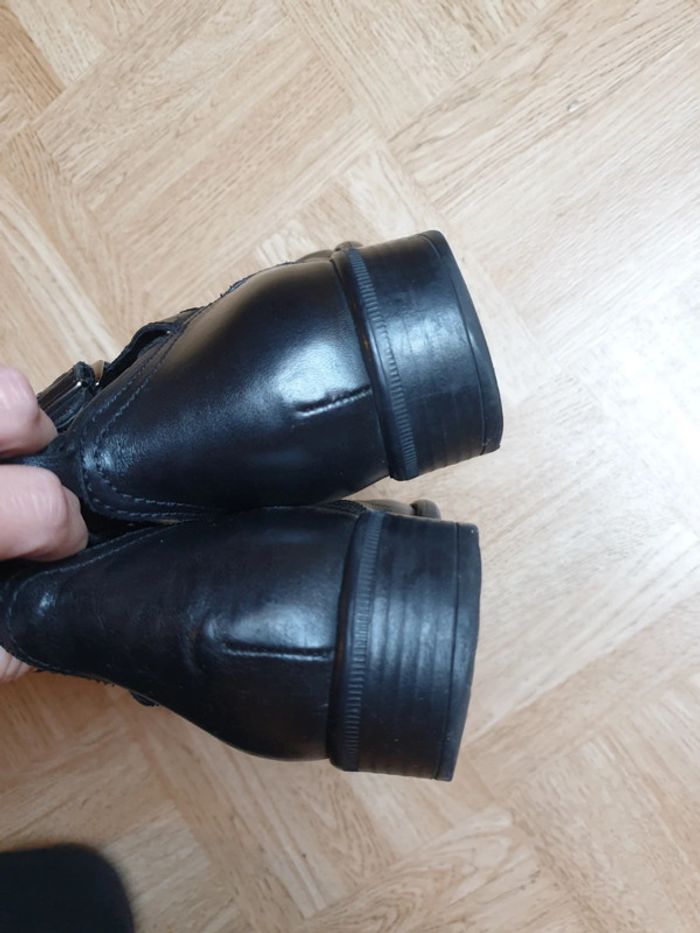 Bottes en cuir noires André pointure 38 - photo numéro 4