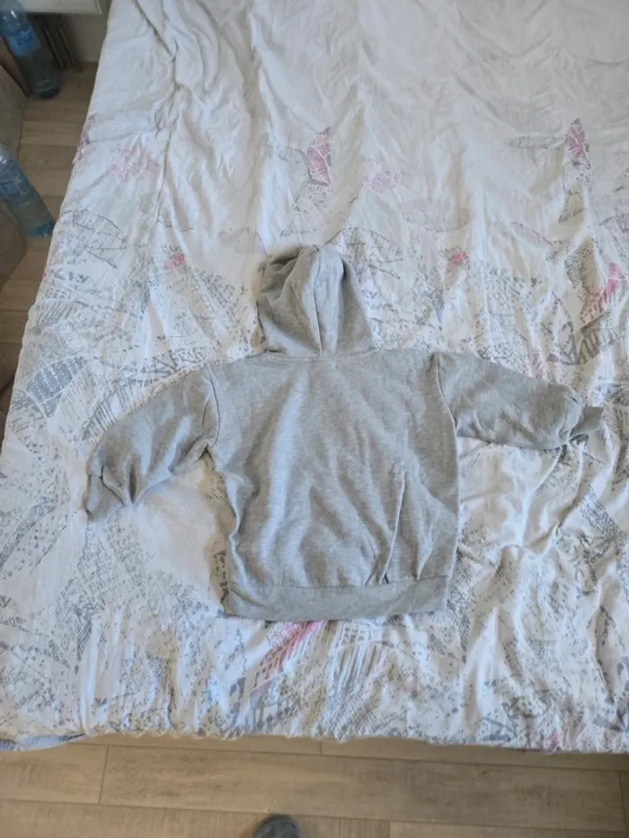 Sweat fille taille 5ans - photo numéro 4